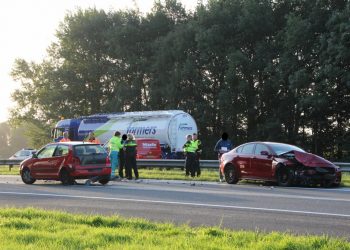 Kopstaart botsing op de A1 tussen Holten en Bathmen 