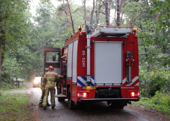 Boom waait om Winkelbergweg brandweer 