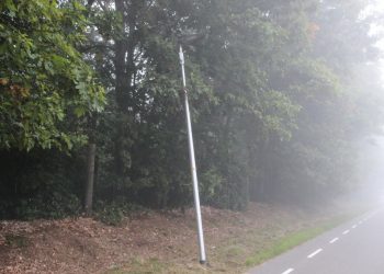 Vernieling lichtmasten parallelweg politie 