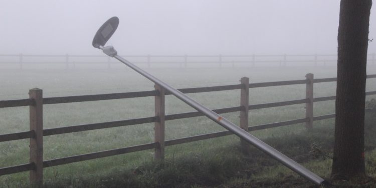 HoltensNieuws.nl Vernieling lichtmasten parallelweg Vernieling lichtmasten parallelweg politie