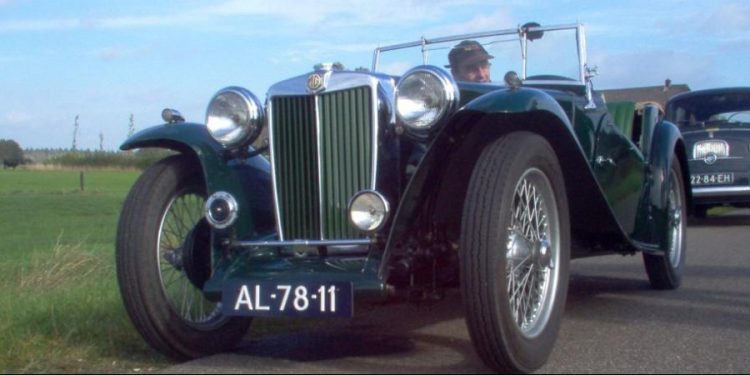 Najaarsrit klassieke auto's bij MAC de Holterberg mac 