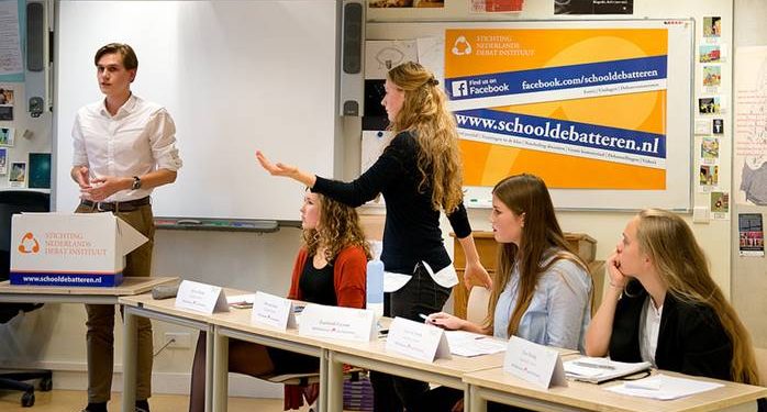Scholieren debatteren over immigratie en alcoholreclame waerdenborch de waerdenborch 