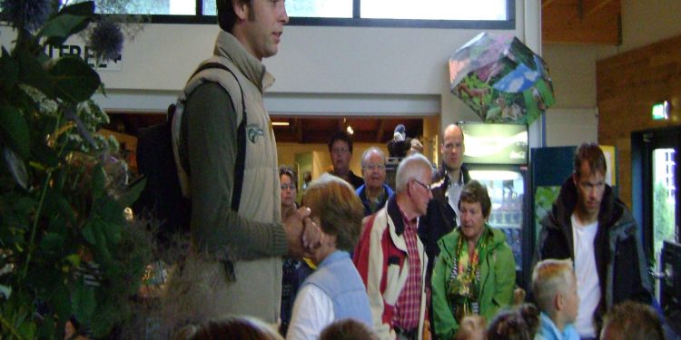 HoltensNieuws.nl Wandelen, verhalen en broodjes bakken Wandelen, verhalen en broodjes bakken