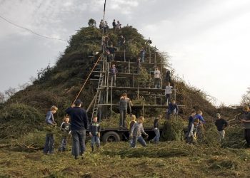 Gezamenlijke buurtschappen revue in Kulturhus kulturhus espelo dijkerhoek beuseberg 