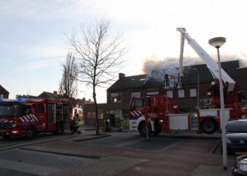 Brandweer Holten helpt bij grote brand in Rijssen brandweer 