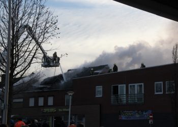 Brandweer Holten helpt bij grote brand in Rijssen brandweer 