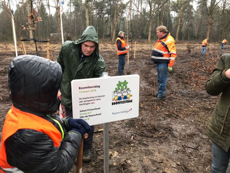 Rijssen-Holten viert Boomfeestdag gemeente 