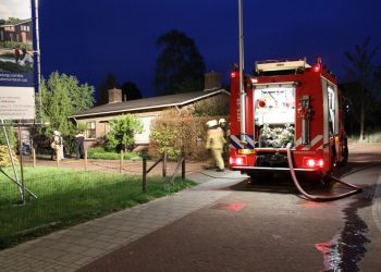 Opnieuw autobrand in Holten politie brandweer 