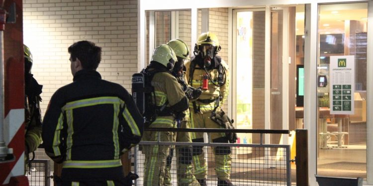 Brand bij McDonald's politie brandweer 