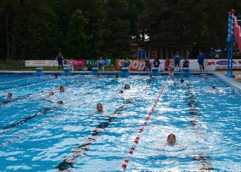 Oranjestraat - Dorpsstraat domineert Straatvoetbal 2018 holterbroek espelo dijkerhoek blauwwit 