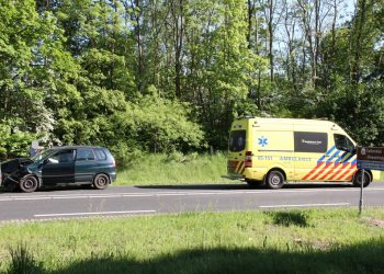 Kop-staartbotsing op de Rijssenweg-N350 