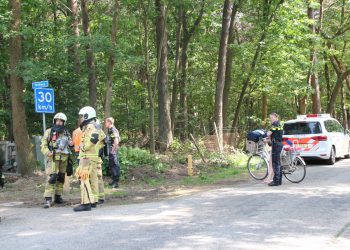 Gaslek bij oprit bungalowpark aan de Wildweg brandweer 