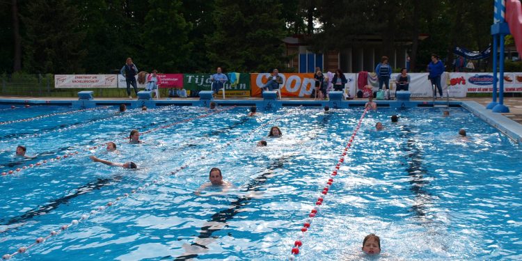 HoltensNieuws.nl Schrijf je in voor de Zwemvierdaagse 2018 Schrijf je in voor de Zwemvierdaagse 2018 triathlon