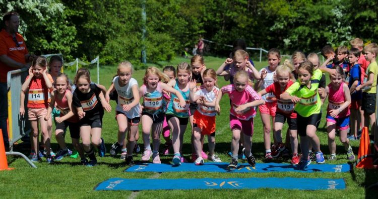 Zonovergoten bevrijdingsloop groot succes muller canadese begraafplaats 