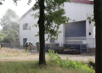 Brand in meterkast van bedrijfsverzamelgebouw in Holten brandweer 