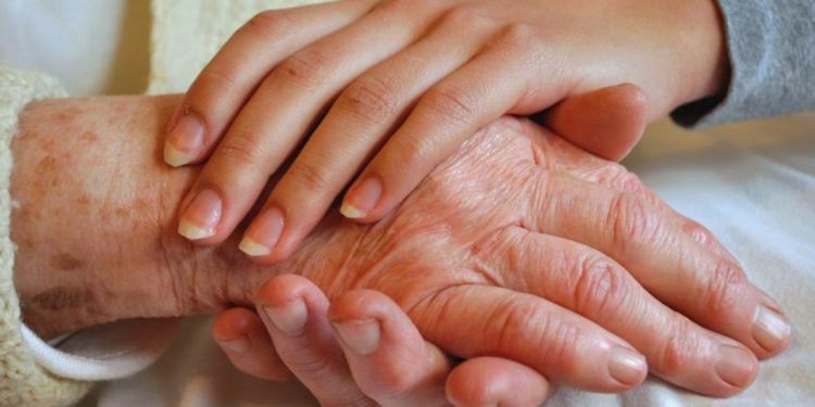 HoltensNieuws.nl “Mijn vader had één wens: Thuis sterven” “Mijn vader had één wens: Thuis sterven”