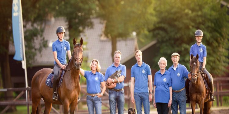 Manege Snorrewind Markelo bestaat 50 jaar snorrewind 