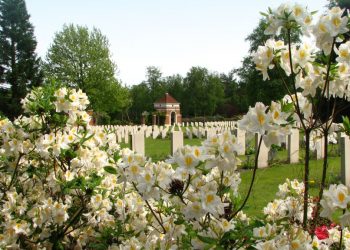 Bevrijdingsloop Holten 2018 op zaterdag 5 mei smidsbelt kulturhus canadese begraafplaats atletiekvereniging 