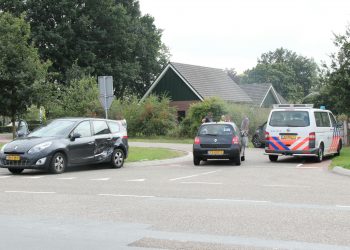 Verkeersongeval  Langstraat te Holten politie aanrijding 