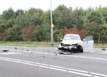 Twee gewonden bij ongeval N332 Deventerweg politie 