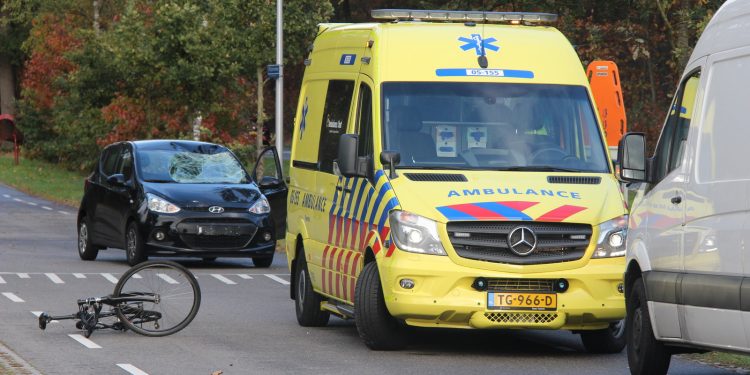 HoltensNieuws.nl Fietser ernstig gewond Rijssenseweg Fietser ernstig gewond Rijssenseweg