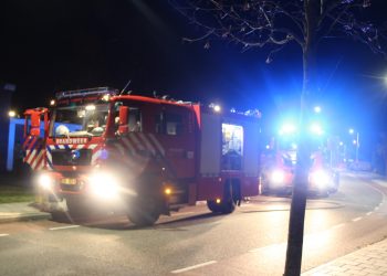Carnavalswagen in brand brandweer 