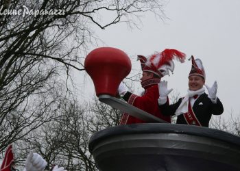 Mark Wander Drent en Rik Dalhuisen nieuwe Prins en Adjudant Fienpreuvers fienpreuvers carnaval bonte paard 