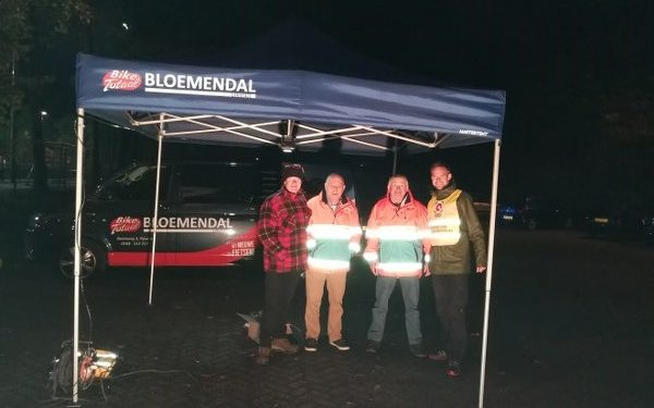 Zeer geslaagde fietsverlichtingsactie V.V. Holten en Biketotaal Bloemendal vvholten 