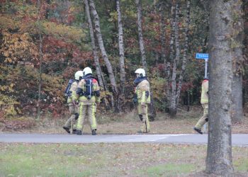 Gaslek op kruising Valkenweg-Rijssenweg brandweer 