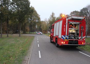 Gaslek op kruising Valkenweg-Rijssenweg brandweer 