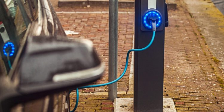 HoltensNieuws.nl Holten scoort op elektrische laadpunten Holten scoort op elektrische laadpunten gemeente