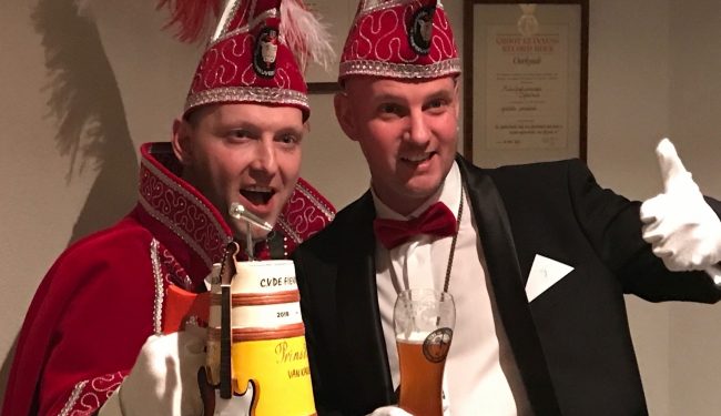 Prins Hens van Kalverderk nieuwe prins C.V. De Fienpreuvers fienpreuvers dijkerhoek carnaval bonte paard 