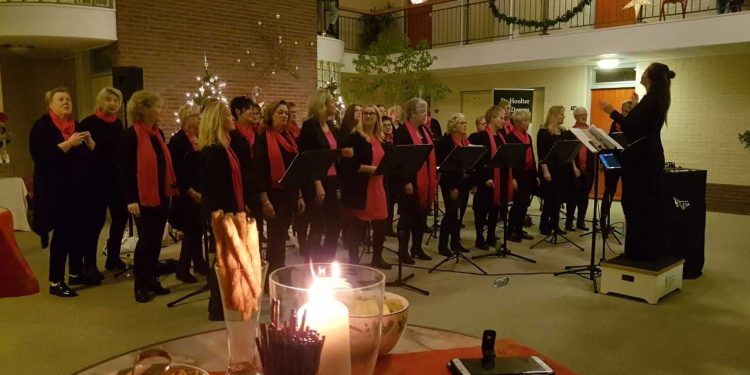 De oude dorpsschool in Holten in kerstsfeer 