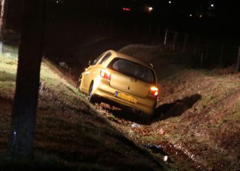 Bestuurder onder invloed valt in slaap na ongeval op Raalterweg politie 