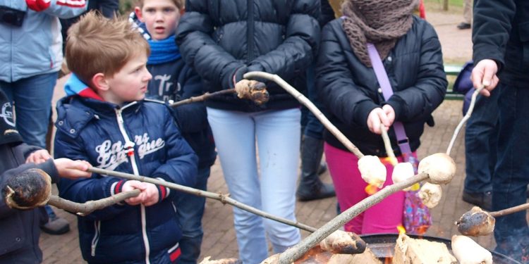 Holterberg - wandelen, verhalen en broodjes bakken 