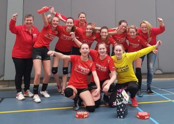 Duitse debutante inspireert Holtense handbaldames hv holten 