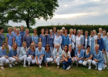 Top2000-kerkdienst in Kandelaar kroepin korhanen hoolter deerns de hoolter deerns 