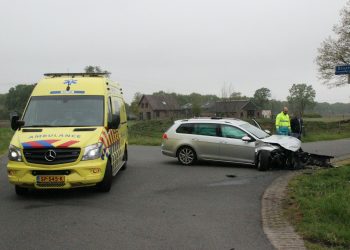 Gewonde bij ongeval met twee auto's 