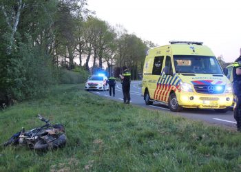 Theo de Rooij Classic omarmt Welcome Again Veterans politie canadese begraafplaats 