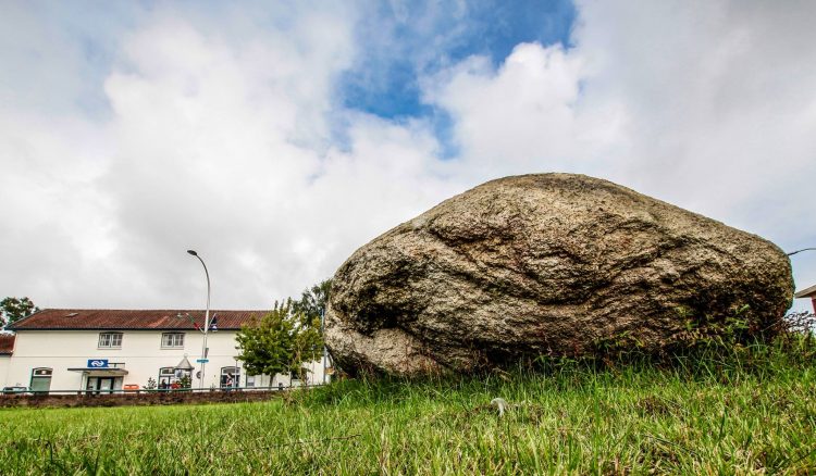 Waar komt de Dikke Steen? gemeente 