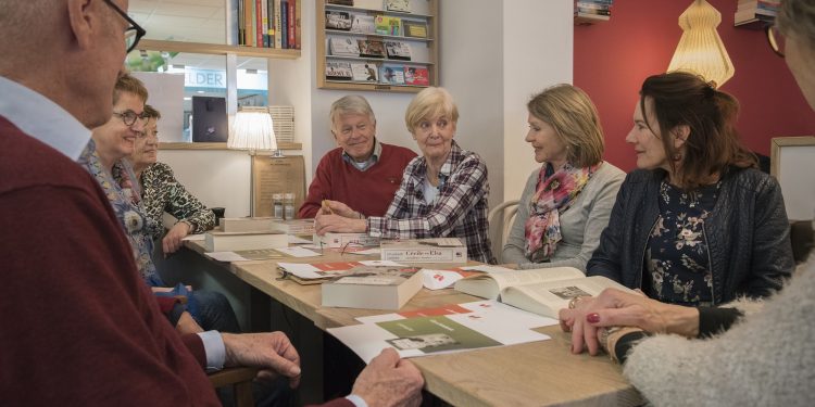 Start leesclub moderne literatuur in Holten smidsbelt bibliotheek 