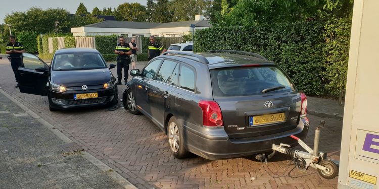 Ongeval met twee auto's op De Kol 