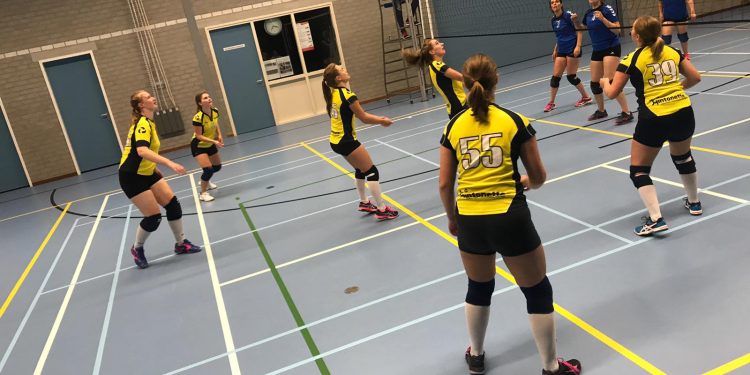 Ervaring wint van jeugdig Mintonette dames 3 mintonette 