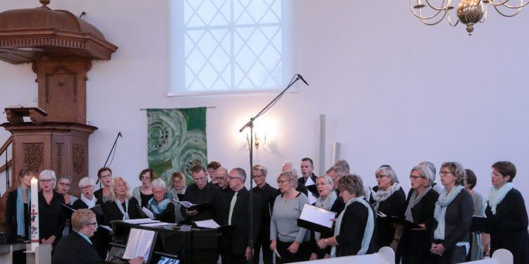 HoltensNieuws.nl Koor Promise uit Zwolle in de Kandelaar   Koor Promise uit Zwolle in de Kandelaar