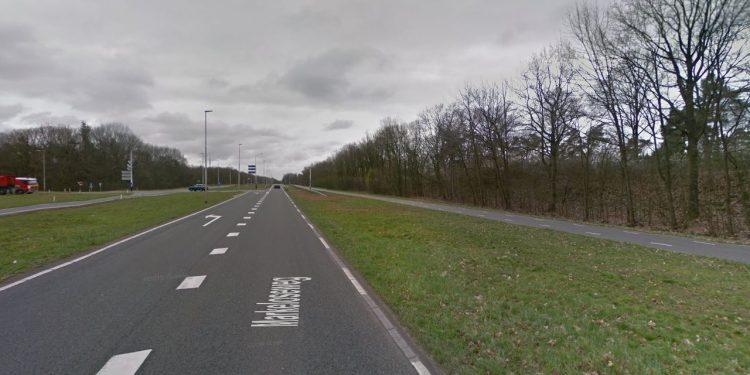 HoltensNieuws.nl Weg tussen Holten en Markelo gesloten (N350) Weg tussen Holten en Markelo gesloten (N350)