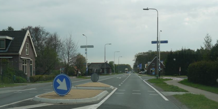Provinciale weg tussen Deventer en Holten gesloten van 4 tot 14 oktober politie gemeente 