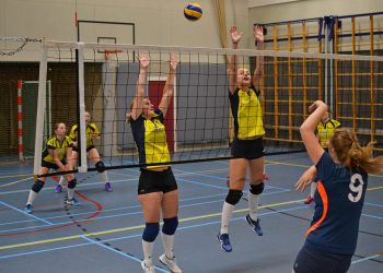 Eenvoudige winst voor dames 3 mintonette 