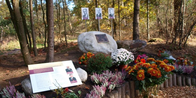Herdenking Stevensmonument Haarlerweg dondertman 