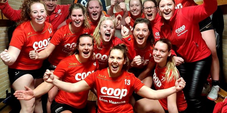 Holtense handbaldames stunten in Bathmen tegen ABS 