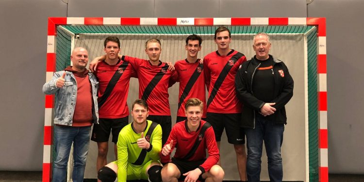 HoltensNieuws.nl VV Holten wint 41e Nacht van Blauw Wit VV Holten wint 41e Nacht van Blauw Wit vvholten blauwwit